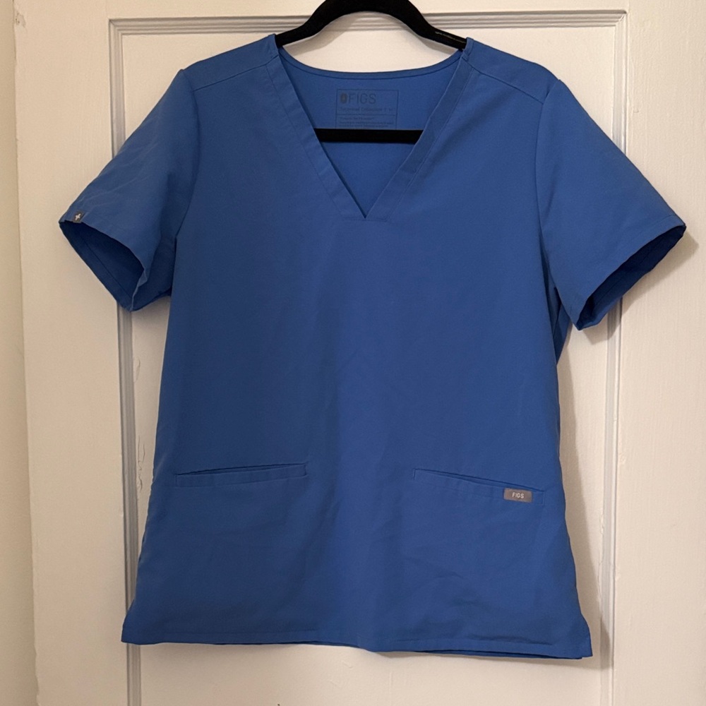 Figs Women's V-Neck Scrub Top in Ceil Blue
